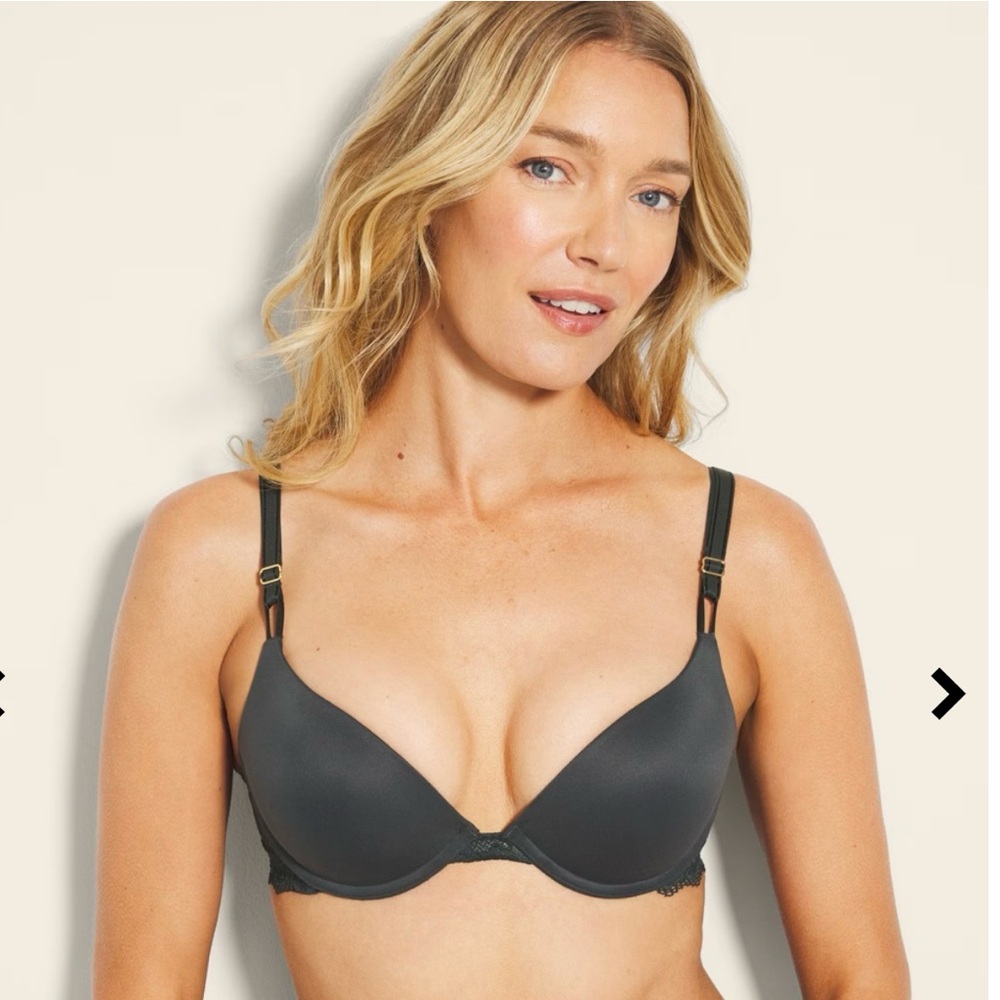 SOMA EMBRACEABLE
Push-Up Plunge Bra With Lace in Evergreen, 34B🆕